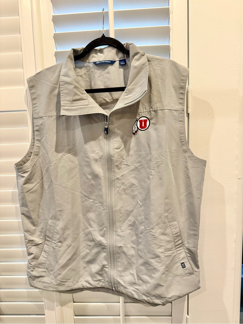 Cutter & Buck Light Gray Men's Sleeveless Vest with Utah U Logo